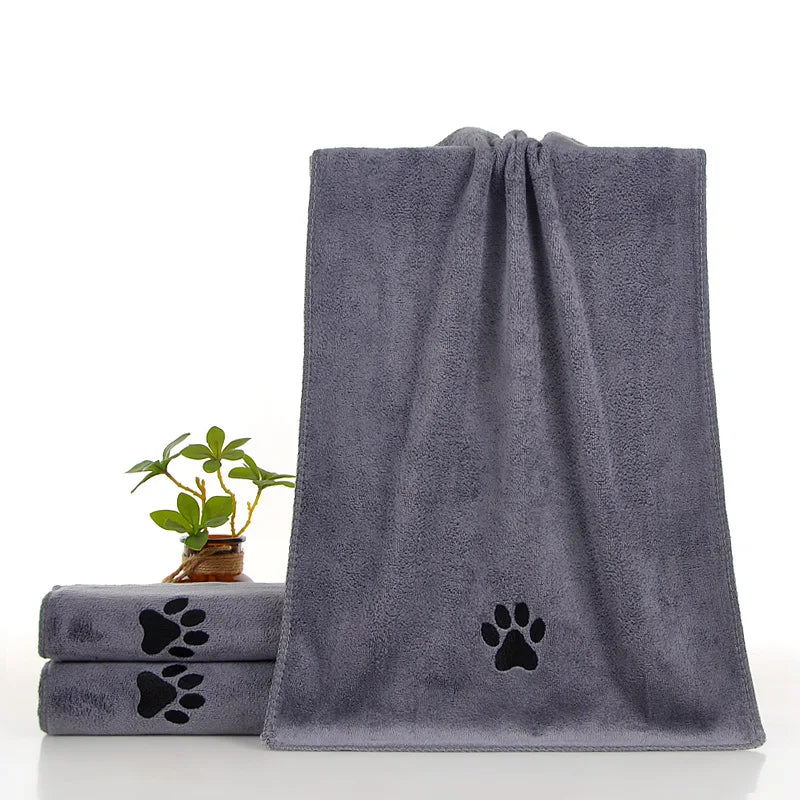 Quick-Dry Microfiber Pet Towel – Super Absorbent Dog & Cat Bath Towel (Soft, Thickened & Non-Shedding)
