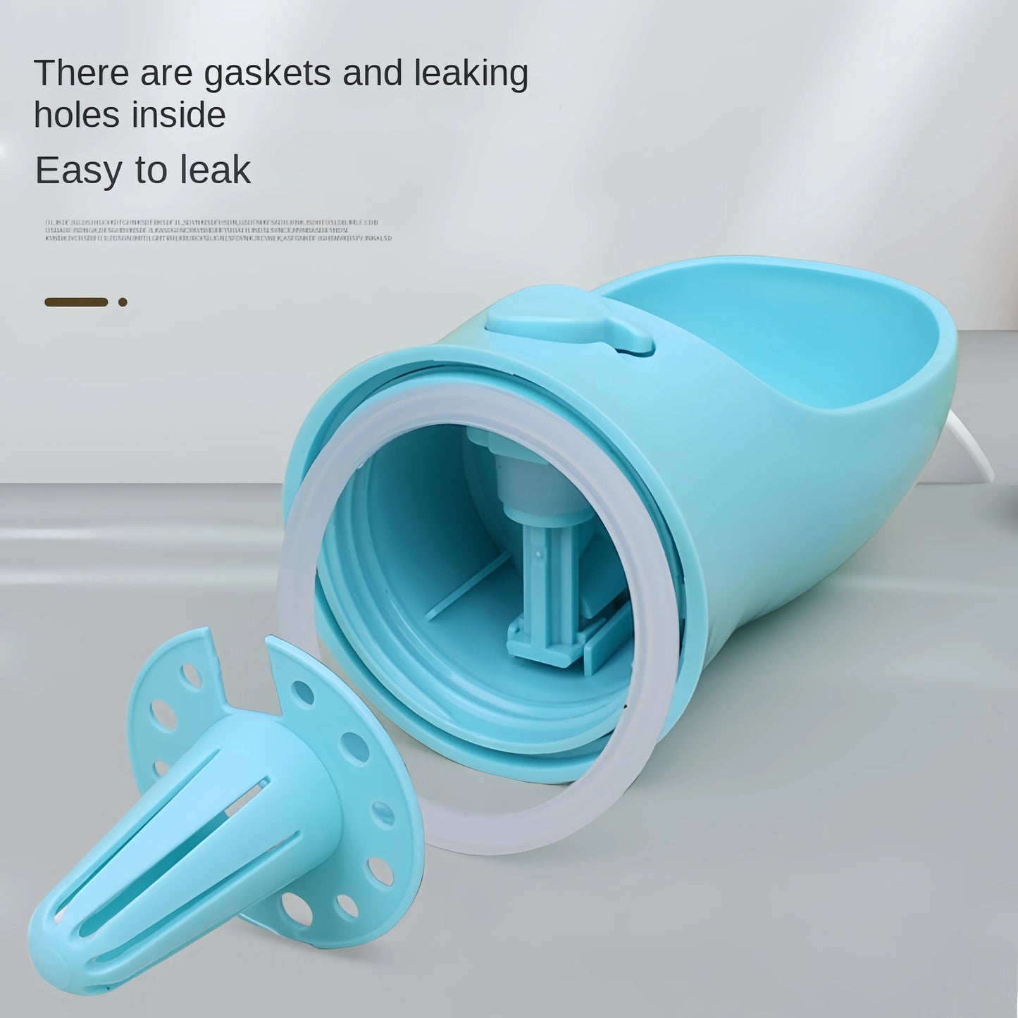 2-in-1 Portable Pet Water Bottle with Food Storage – Travel Feeder & Drinking Bowl for Dogs & Cats