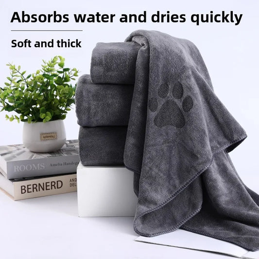 Quick-Dry Microfiber Pet Towel – Super Absorbent Dog & Cat Bath Towel (Soft, Thickened & Non-Shedding)
